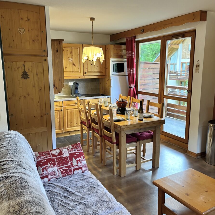 Appartement 5/6 personnes proche des pistes de ski – Chalets du Galibier4 417